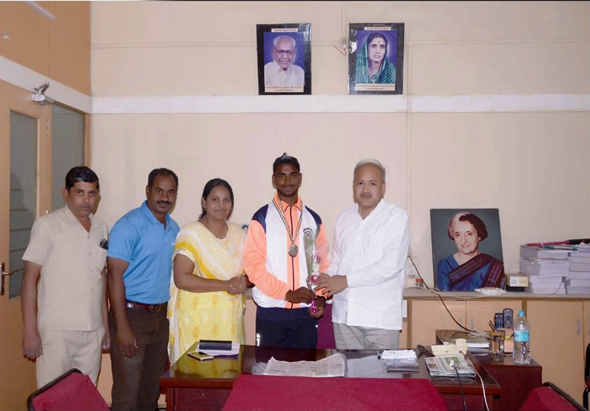 Dhanagr Vishal Namdev won Silver medal in All India Inter University 1500 mtr. running